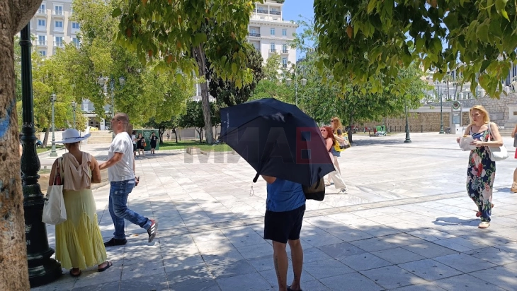 На Пелопонез измерени речиси 46 степени Целзиусови – над 85 отсто од населението во Грција се соочи со температури над 39 степени