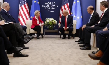 Фон дер Лајен вели дека ќе се сретне со Трамп во Шкотска в недела