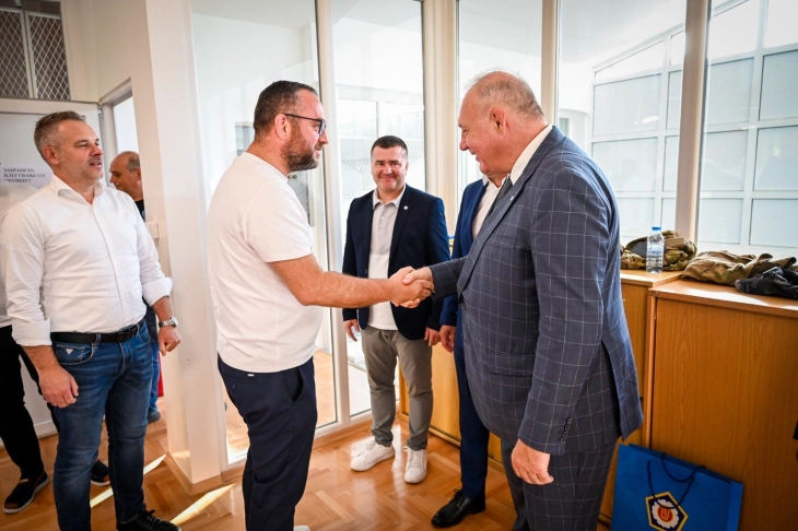 Министерот Тошковски  во посета на  џудо тренинг сесија на полициските специјалци во Центарот за обука во Идризово