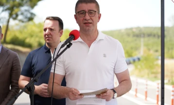 Mickoski: Do të vazhdojmë me politikë të mbrojtjes së identitetit maqedonas, gjuhës dhe interesave të qytetarëve, në mbrojtje të Maqedonisë si shtet