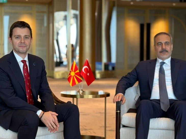 Foreign Minister Mucunski meets Turkish counterpart Hakan Fidan