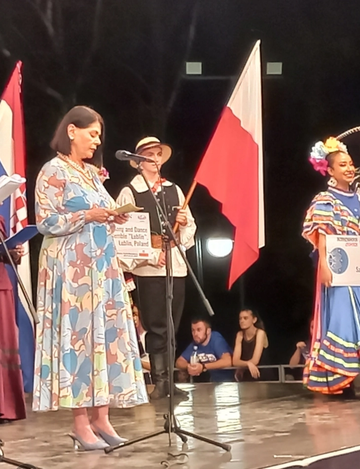 Бендевска: Битола е центар на светот во кој се зборува на универзалниот јазик на музиката, песните, танците и ората