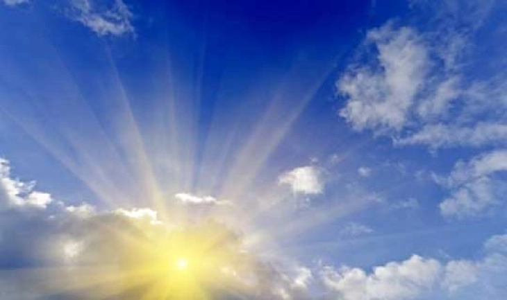 Сончево време со мала до умерена локална облачност и максимална температура до 37 степени