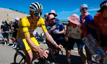 Погачар го освои Тур де Франс 2025