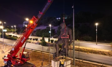 Përsëri vendoset përmendorja e Andon Lazov- Qosetos!