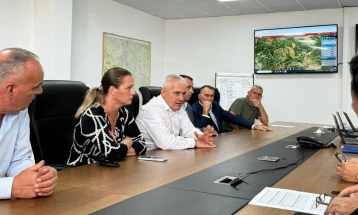 Sveçla: Në 12 orët e fundit në Kosovë 41 zjarre, pesë ende janë aktive