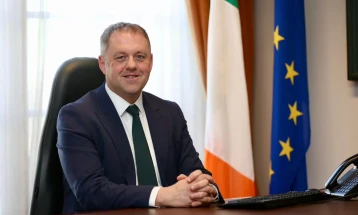 Ministri irlandez për çështje evropiane dhe mbrojtje Birn sot në Shkup