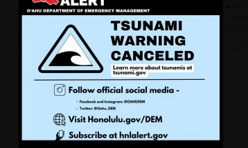 Намалено предупредувањето за цунами на Хаваи, сообраќајот полека се враќа во нормала