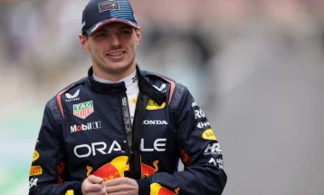 Сејвард: Верстапен останува во Ред Бул до 2026 година