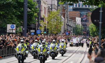 Илјадници обожаватели се простија од Ози Озборн