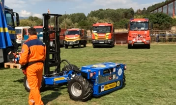 Словенечкиот екипаж ja започнa мисијата за гаснење на пожарот на планината Готен