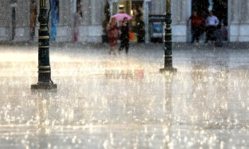 Mot me vranësira të ndryshueshme me shi të rrëmbyeshëm lokal