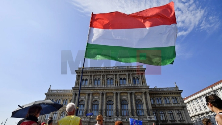 Hungarezët të zemëruar me BE-në: Po të kishim negociuar vetë, marrëveshja me Trampin do të ishte më e mirë