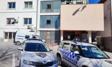 Приведен кавадарчанец кој со остар предмет им се заканувал на сограѓанин и малолетник