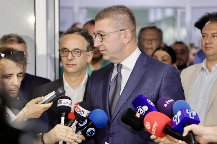 Mickoski: Është realizuar rekord historik i Doganave, janë grumbulluar mbi 12 miliardë denarë për një muaj