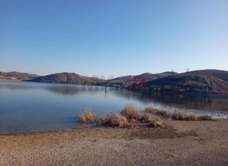 Водата во велешкото езеро „Младост“ и понатаму забранета за капење, рекреација и наводнување