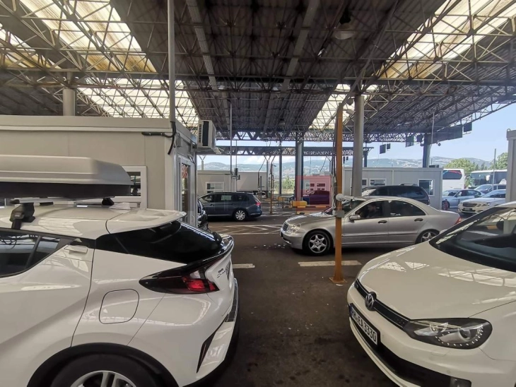 На „Табановце“ се чека околу 45 минути, на „Богородица“ околу половина час