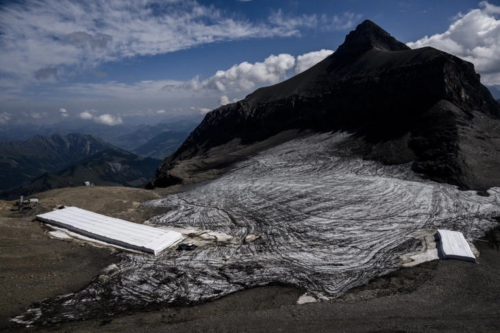 Швајцарските глечери се топат со алармантна брзина оваа година
