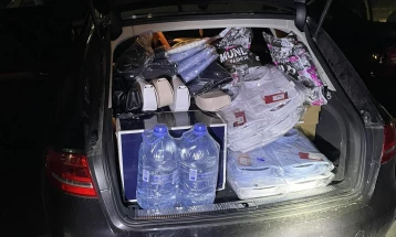 Запленета поголема количина брендирана стока без документација, приведено едно лице