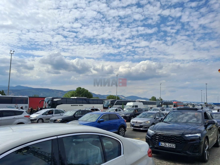 На ГП „Табановце“ влегле над 133 илјади патници, на ГП „Богородица“ излегле скоро 38.000