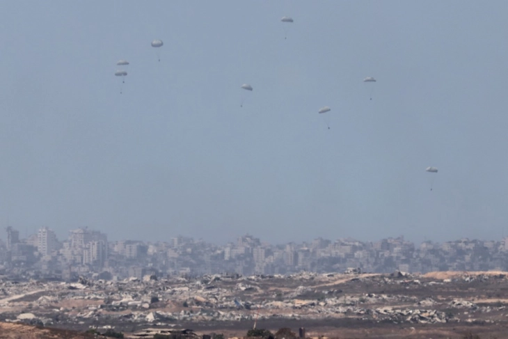Të paktën 23 veta e kanë humbur jetën në afërsi të pikave për ndihmë në Gazë