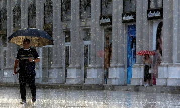 Mot i ndryshueshëm dhe i paqëndrueshëm me reshje të rrëmbyeshme lokale dhe bubullima