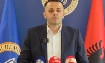 ДУИ за случајот со скандирањата бара оставки од замениците-министри за внатрешни работи Исени и за спорт Садики Шаини