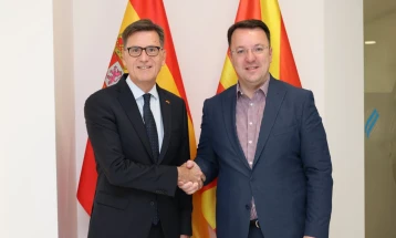 Takim i Nikollovskit me ambasadorin spanjoll: Linjat ajrore Shkup - Madrid dhe Shkup - Barcelonë janë mundësi e shkëlqyeshme për përmirësim të bashkëpunimit mes dy vendeve
