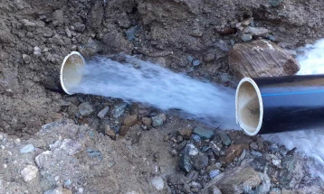 Без вода улиците „Виенска“ и „Нобелова“