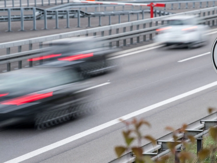 Кривична пријава за безобѕирно возење против 37-годишник, возел речиси двојно побрзо од дозволеното