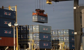 Кинескиот извоз во јули порасна за 7,2 отсто и покрај тековните трговски тензии со САД