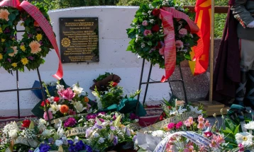 MO: Одбележани 24 години од загинувањето на десетмината армиски припадници кај месноста Карпалак