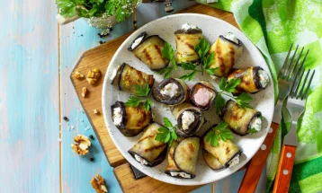 Role me patëllxhan të zi