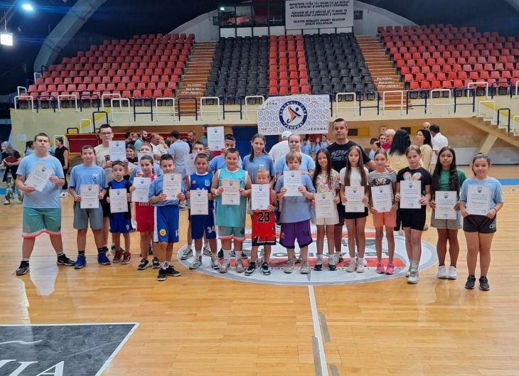 Заврши летната школа за основци во Гостивар