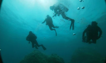 Продолжува потрагата по изчезнатиот нуркач во Охридското Езеро