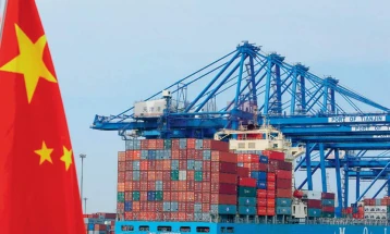 Си-Ен-Би-Си: Трамп повторно го одложи воведувањето високи царини за Кина за уште 90 дена