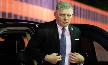 Fico: Perëndimi e shfrytëzon Ukrainën për ta dobësuar Rusinë