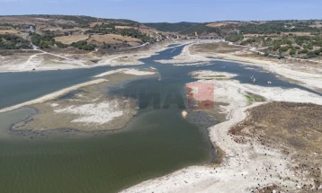 Thatësirë në Stamboll: Në korrik vetëm një ditë me shi, digat nën 50 për qind nga kapacitetet