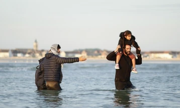 Mbi 50.000 emigrantë përmes La manshit mbërritën në Britani të Madhe që nga ardhja e laburistëve në pushtet