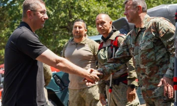 Мицкоски: Се прават натчовечки напори да се стави под контрола пожарот во ловиштето „Јасен“