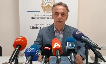 Министерот Алиу во работна посета на Клиничка болница Тетово