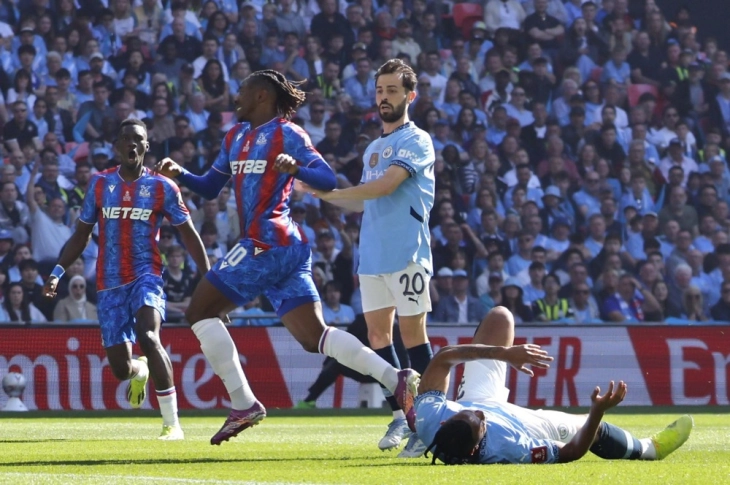 Тотенхем бара замена за повредениот Медисон