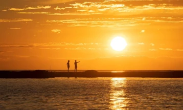 Weather: Sunny and hot, temps up to 38C