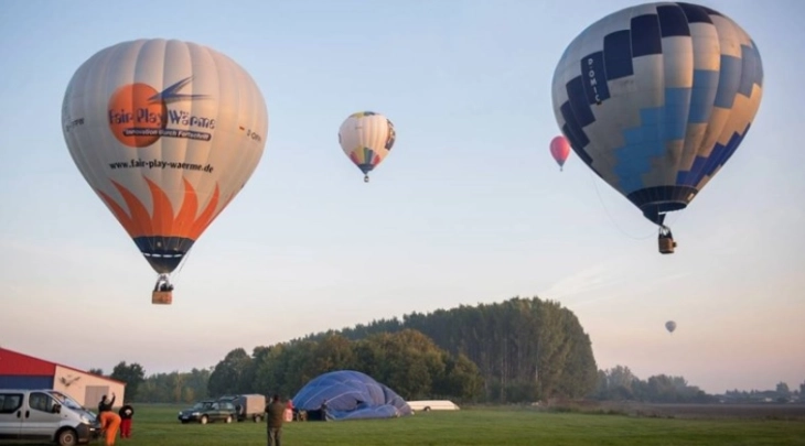 Едно лице загина, шестмина се повредени при нагло слетување на воздухопловен балон во Холандија