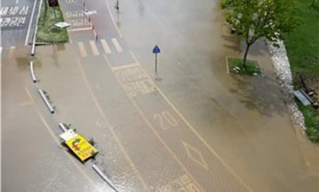 Силни дождови го погодија Сеул, при што едно лице загина