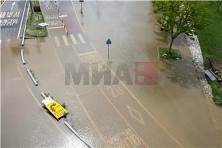 Shira të rrëmbyeshëm kanë goditur Seulin, humb jetën një person