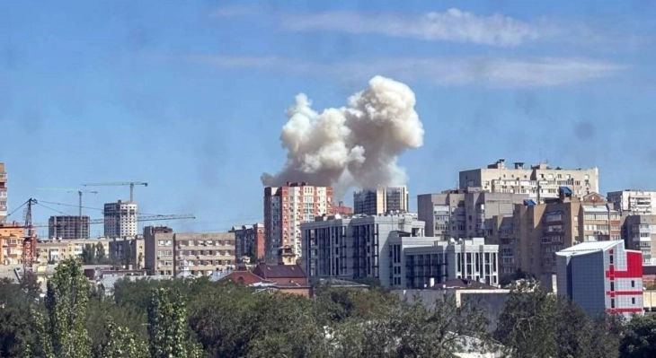 Тринаесет повредени во силна експлозија во центарот на рускиот град Ростов на Дон