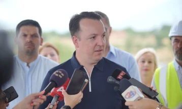 Николоски: Во функција ставена клучката што ги спојува Охрид и Струга, Македонија и Албанија