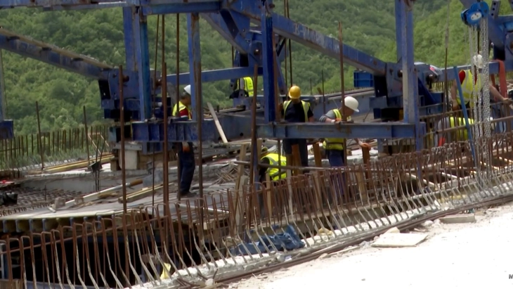 Намалена вредноста на договорените и извршените градежни работи во странство