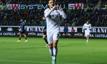 Елмас пред враќање во Наполи